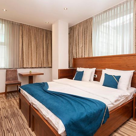 Hotel Bistrik City Center SJJ Esterno foto