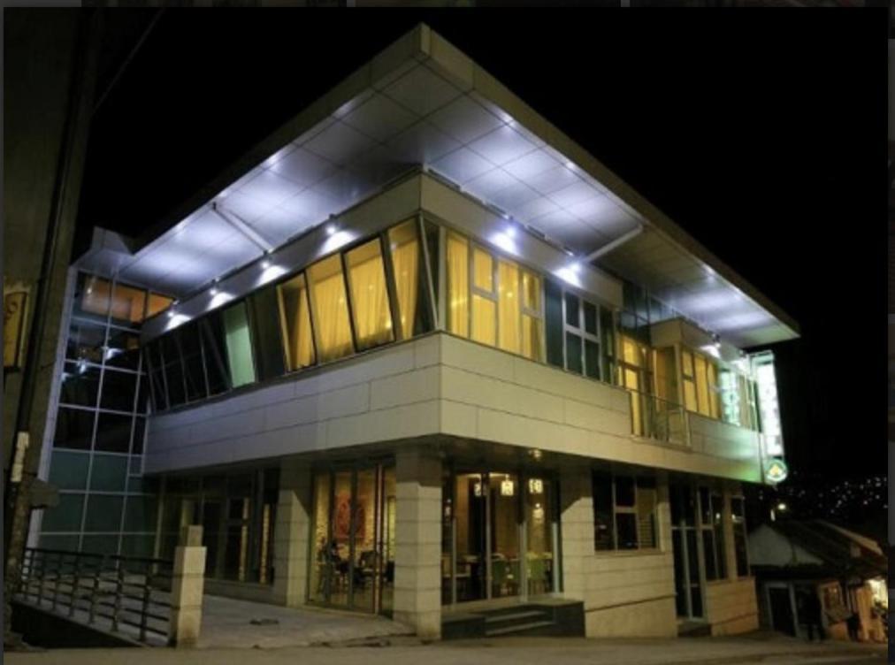 Hotel Bistrik City Center SJJ Esterno foto