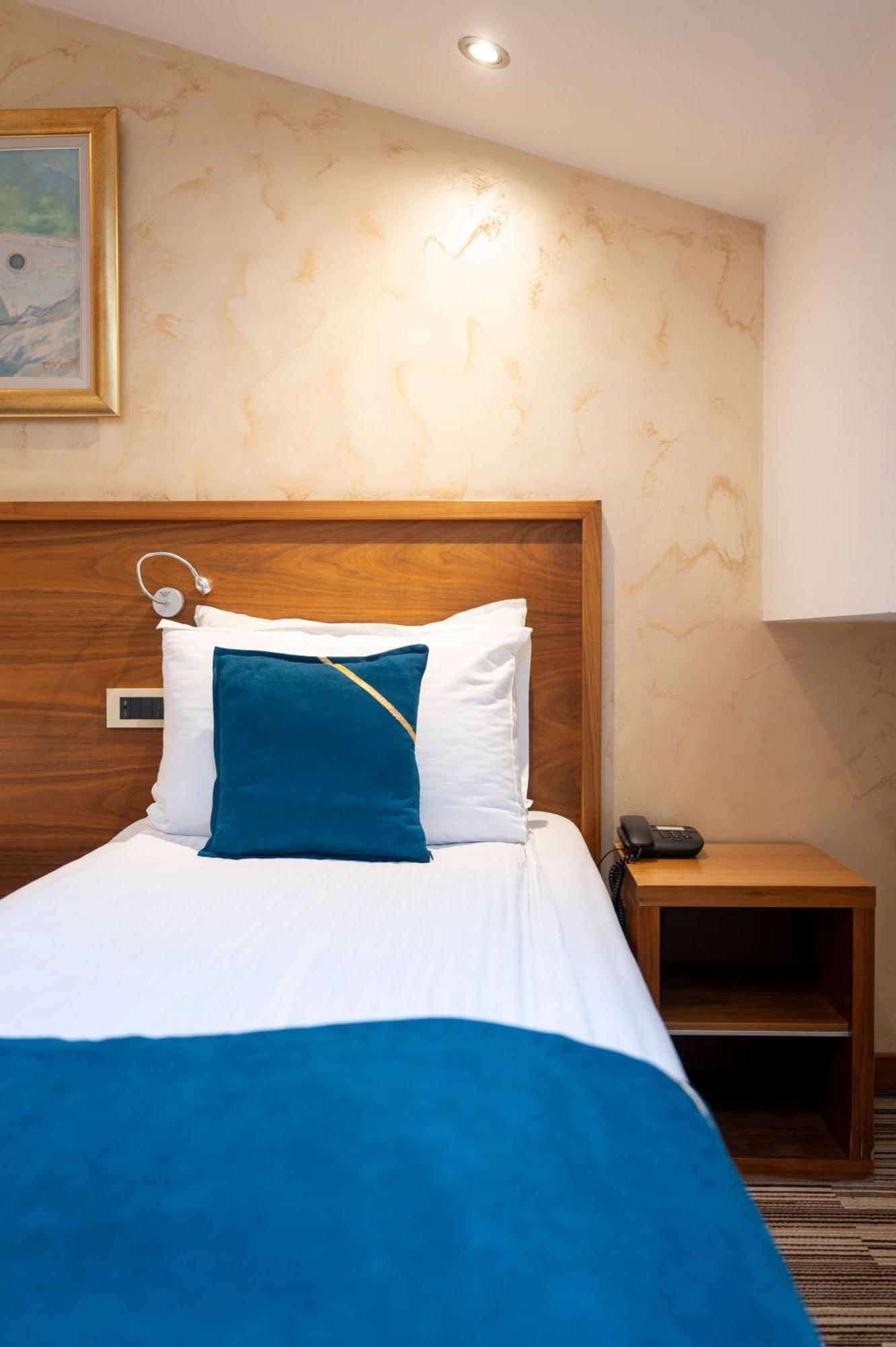 Hotel Bistrik City Center SJJ Esterno foto