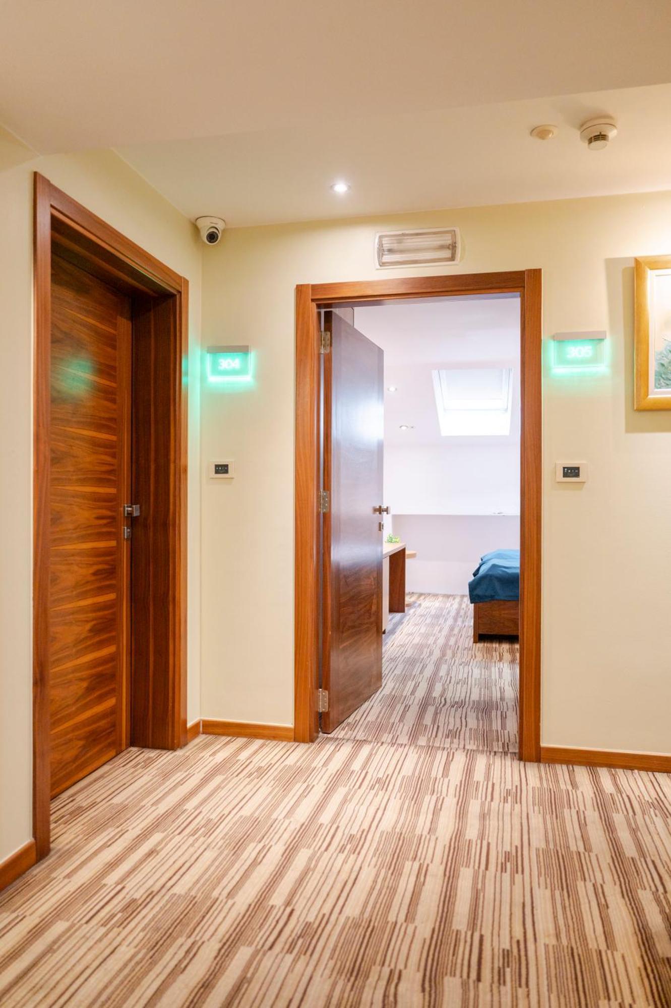 Hotel Bistrik City Center SJJ Esterno foto