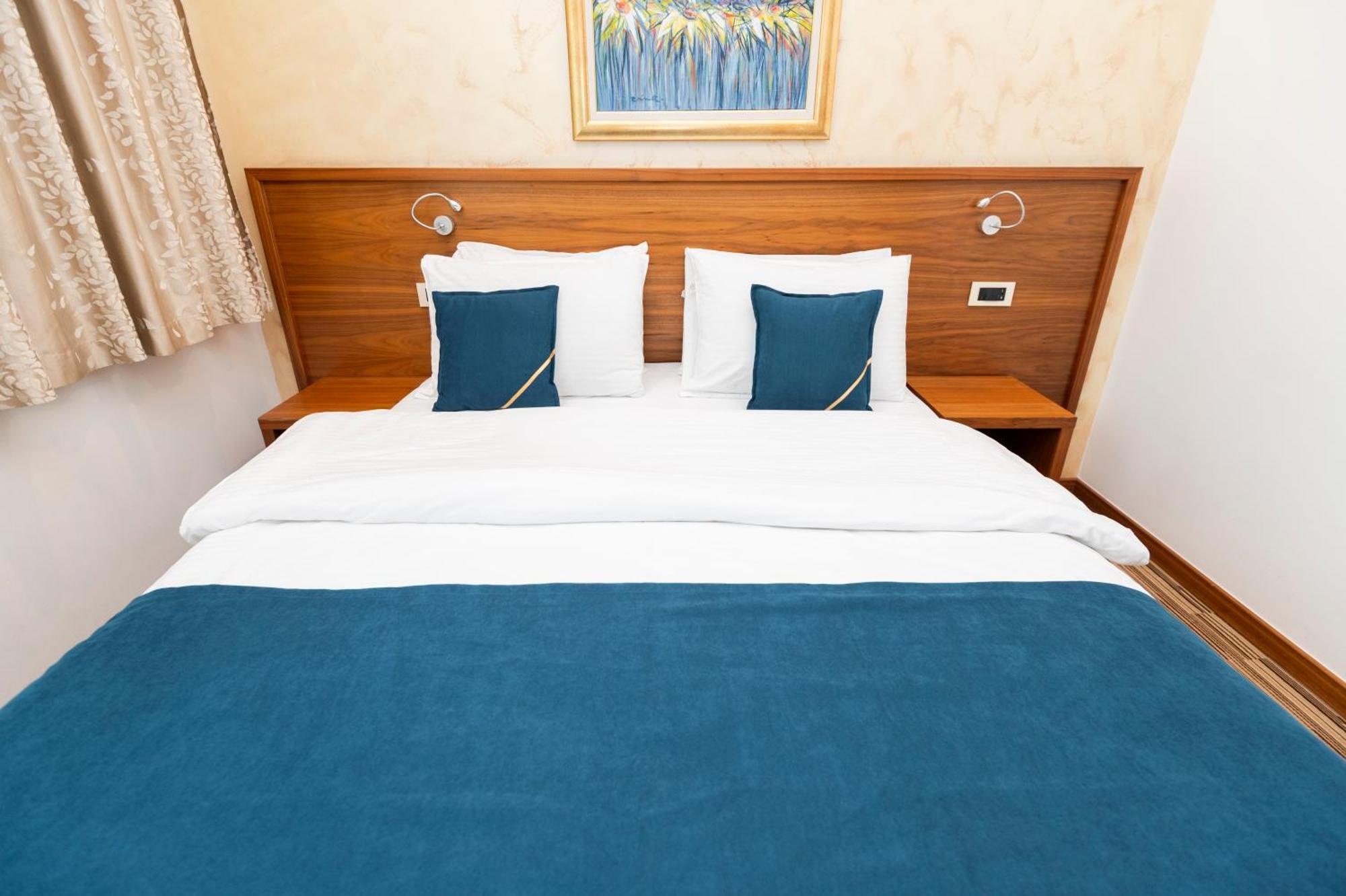 Hotel Bistrik City Center SJJ Esterno foto