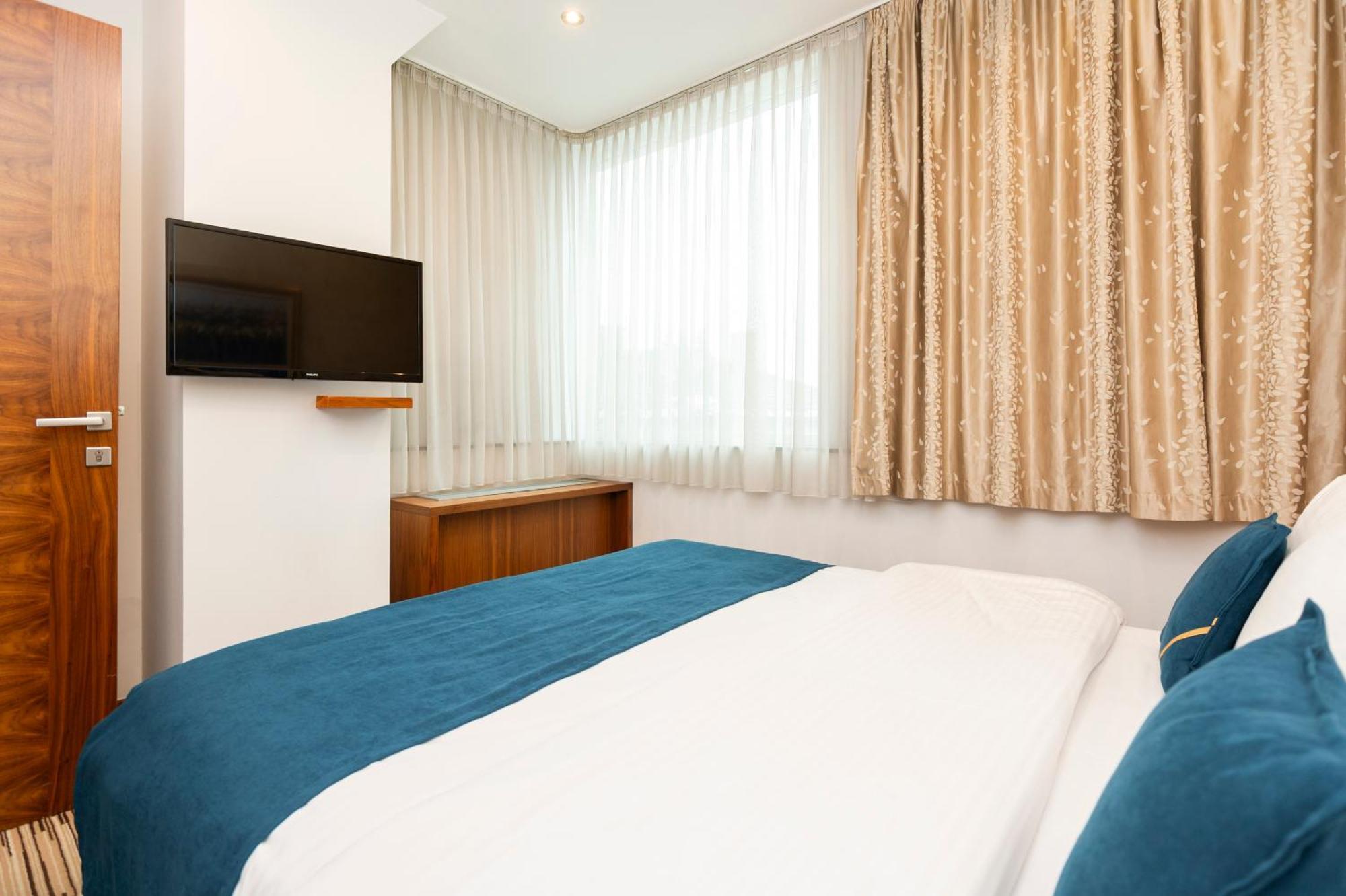 Hotel Bistrik City Center SJJ Esterno foto