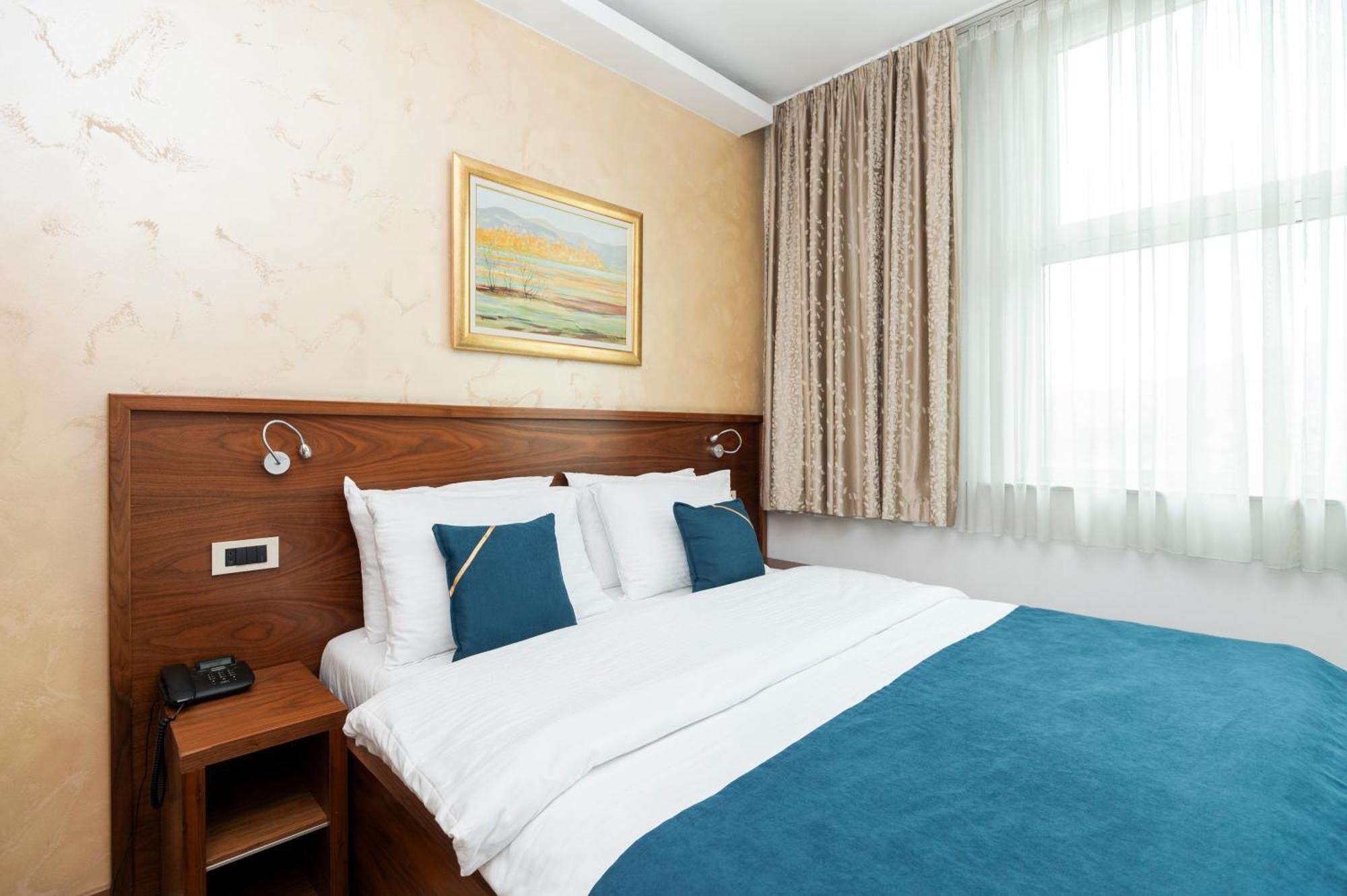 Hotel Bistrik City Center SJJ Esterno foto