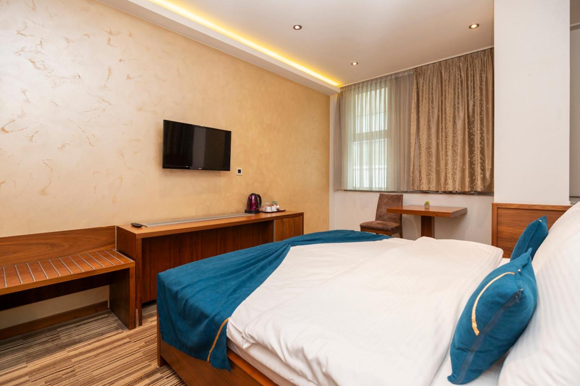 Hotel Bistrik City Center SJJ Esterno foto
