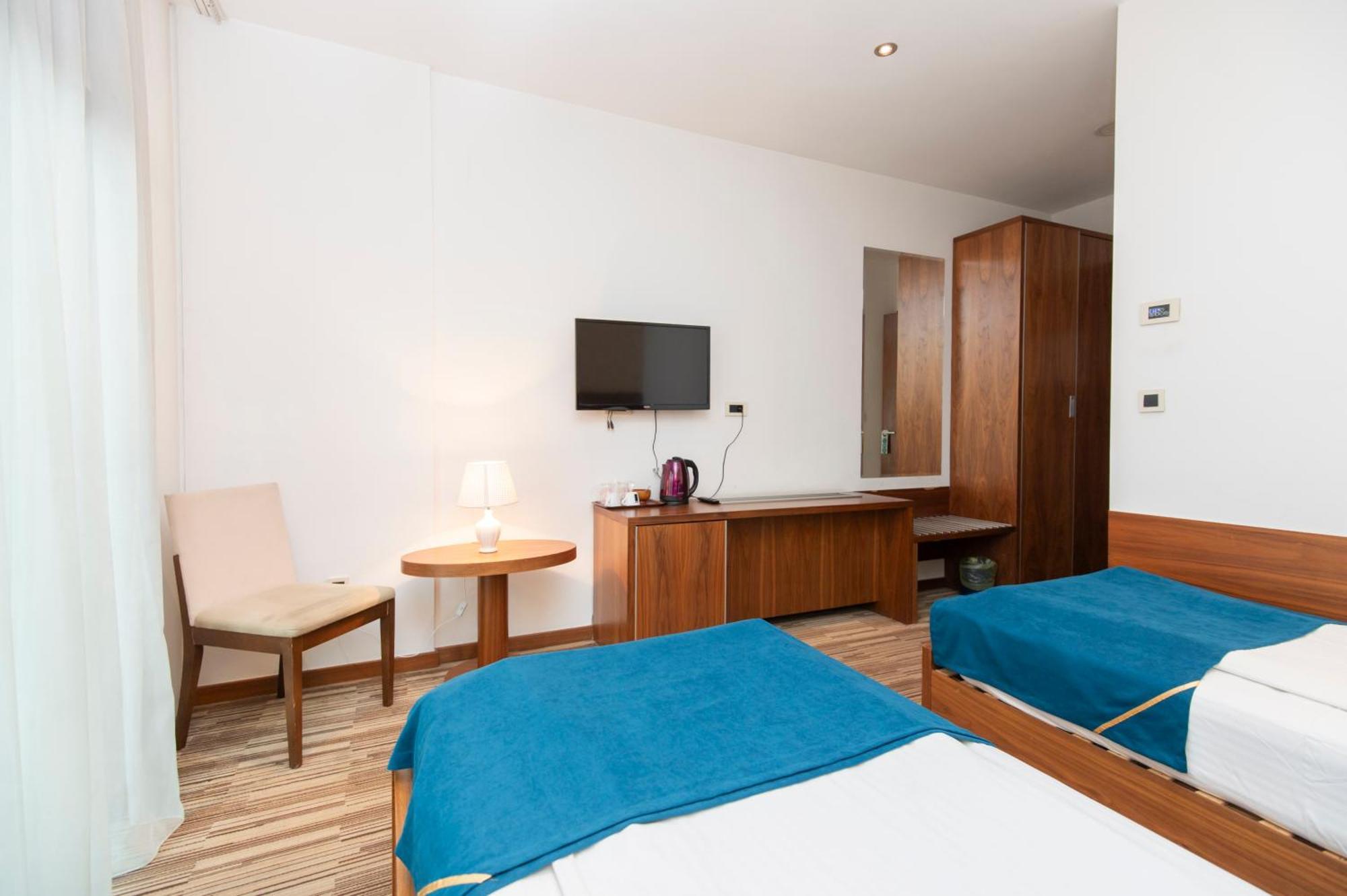 Hotel Bistrik City Center SJJ Esterno foto