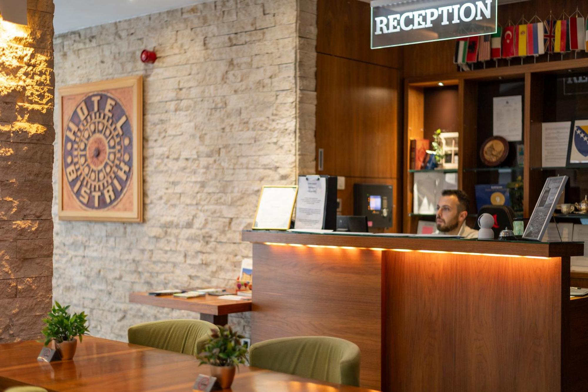 Hotel Bistrik City Center SJJ Esterno foto